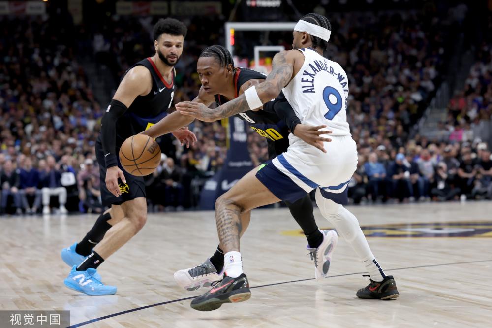 与传统足球 与传统足球